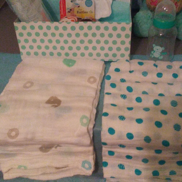 Gender Neutral Gift Set - Picture 6 of 6